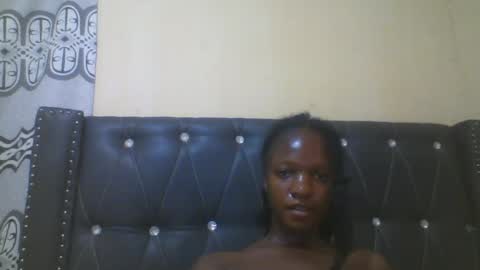 Snapshot of prettylala256 chatting on May 15, 1:40 pm prettylala256 online show from May 15, 1:40 pm