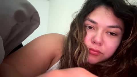 Snapshot of prettylatinamomma01 chatting on October 15, 1:44 pm prettylatinamomma01 online show from October 15, 1:44 pm