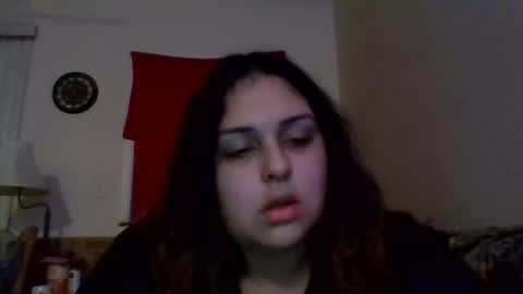 Snapshot of prettylillyy02 chatting on January 25, 4:13 am lilly333 online show from January 25, 4:13 am