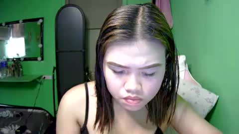 Snapshot of prettymae756493 chatting on February 25, 5:50 am prettymae756493 online show from February 25, 5:50 am