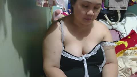 Snapshot of prettynhing chatting on January 11, 3:31 pm Nhing online show from January 11, 3:31 pm