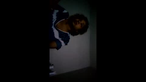 Snapshot of prettyred2026 chatting on May 5, 4:09 am prettyred2026 online show from May 5, 4:09 am