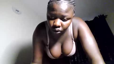 prettyreen online show from February 9, 6:39 am