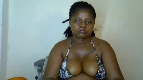 prettyriss online show from June 25, 6:23 pm