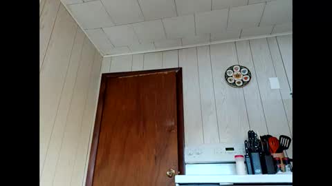 prettysolid7 online show from December 3, 2:04 pm