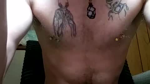 prettysolidd7 online show from February 16, 9:15 am