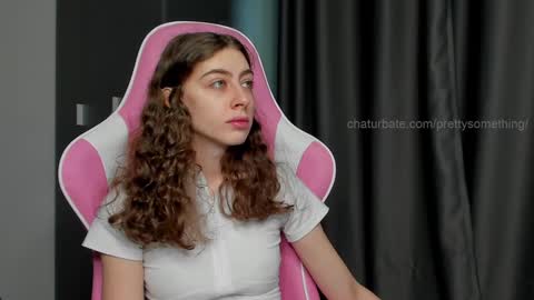 Snapshot of prettysomething chatting on February 6, 8:18 am Sophie next stream will be at Monday i will wait you guys online show from February 6, 8:18 am