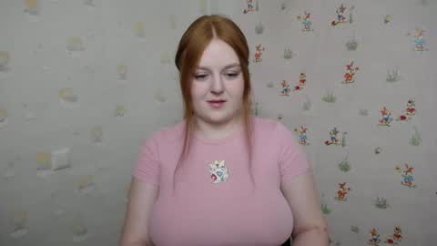 Snapshot of prettyvalerii_ chatting on February 7, 3:38 pm Valeri online show from February 7, 3:38 pm