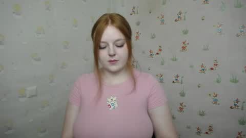 Snapshot of prettyvalerii_ chatting on June 24, 12:37 pm Valeri online show from June 24, 12:37 pm