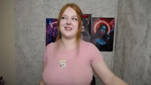 Snapshot of prettyvalerii_ chatting on July 15, 9:14 am Valeri online show from July 15, 9:14 am