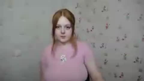Snapshot of prettyvalerii_ chatting on August 6, 2:30 pm Valeri online show from August 6, 2:30 pm