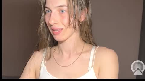 prettyyy_angel online show from September 24, 6:33 pm