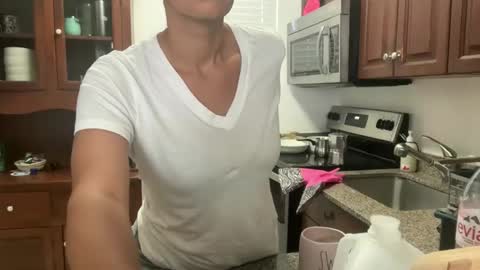 Snapshot of prettyyykittyyy22 chatting on March 8, 3:38 pm prettyyykittyyy22 online show from March 8, 3:38 pm