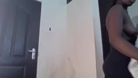 prettyzuzu online show from October 21, 9:54 am