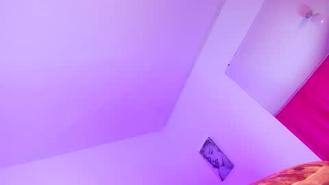 pretygirltsxxx online show from April 23, 11:53 am