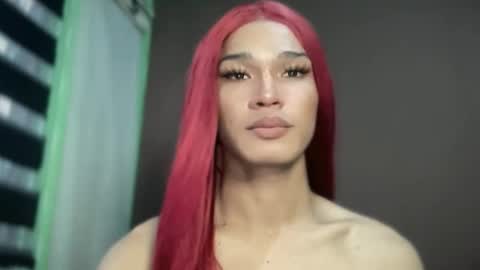 Snapshot of pricelessbeautyxxx chatting on December 17, 8:42 am TINA online show from December 17, 8:42 am