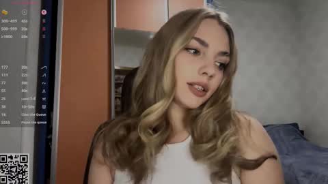 Amelia online show from December 19, 6:59 pm