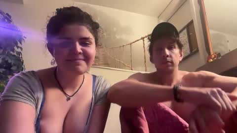 Snapshot of priivatemischief chatting on February 24, 2:53 am priivatemischief online show from February 24, 2:53 am