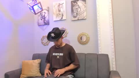 prince_arthur77 online show from January 21, 3:54 pm