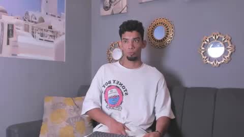 prince_arthur77 online show from September 13, 1:55 pm