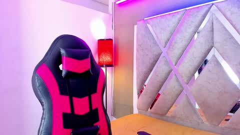 prince_arthur77 online show from November 8, 3:12 pm