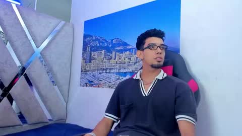 prince_arthur77 online show from December 4, 3:10 pm