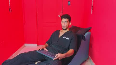 prince_arthur77 online show from March 12, 2:56 pm