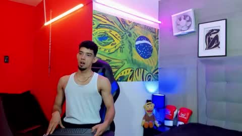 prince_arthur77 online show from March 27, 1:22 pm