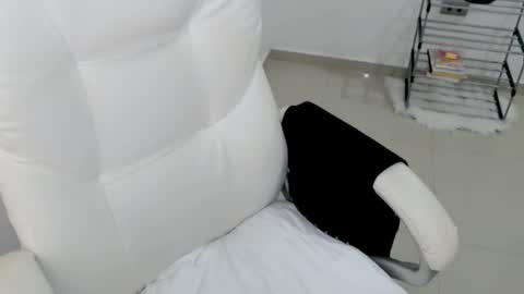 valery dollx online show from March 1, 10:42 pm