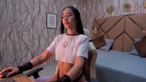 Snapshot of princess_anniee chatting on September 15, 11:43 am ANIEE online show from September 15, 11:43 am