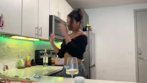 Cece  NEXT LIVESTREAM -- DEC. 4th  7 PM CST online show from November 5, 7:25 pm