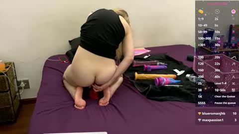 Kiki online show from September 16, 7:59 pm