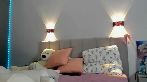 Princess Diana online show from January 4, 1:10 am