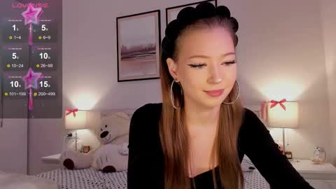 Princess Diana online show from March 19, 7:40 pm