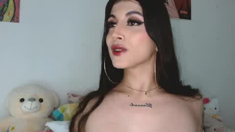 Sophie online show from April 18, 10:54 pm