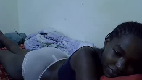 Snapshot of princess_scovia chatting on April 28, 5:56 am princess_scovia online show from April 28, 5:56 am
