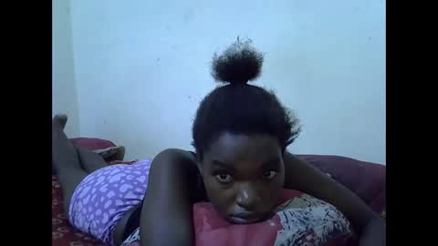 Snapshot of princess_scovia chatting on May 24, 7:13 am princess_scovia online show from May 24, 7:13 am