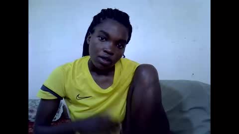 Snapshot of princess_scovia chatting on June 6, 8:08 am princess_scovia online show from June 6, 8:08 am