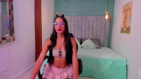 Mia online show from May 11, 2:28 am