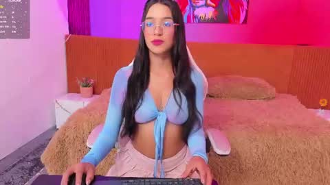 Mia online show from June 16, 1:30 am