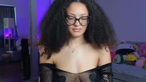 Amber online show from September 12, 9:15 pm