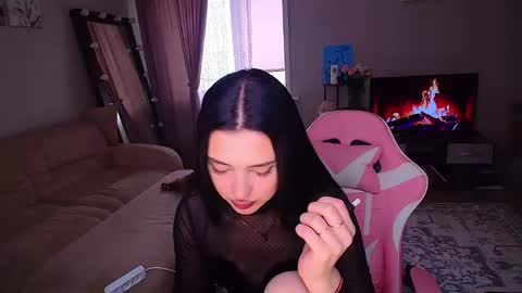 princessamira1 online show from April 23, 8:35 am