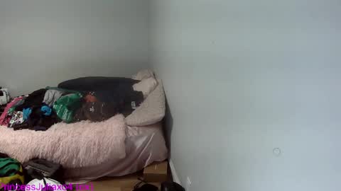 PrIncessJulia0X online show from April 17, 8:45 pm