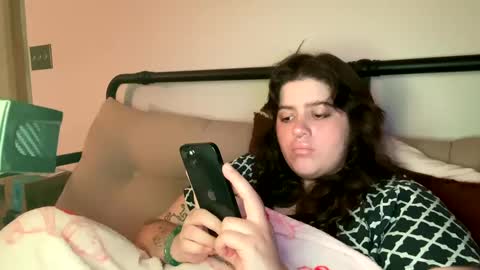 Snapshot of princesslaylaa chatting on February 4, 9:07 am princessviccxo online show from February 4, 9:07 am