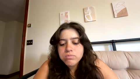 Snapshot of princesslaylaa chatting on September 21, 3:35 pm princessviccxo online show from September 21, 3:35 pm