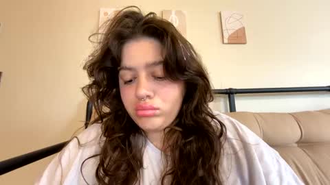 Snapshot of princesslaylaa chatting on October 6, 9:12 pm princessviccxo online show from October 6, 9:12 pm