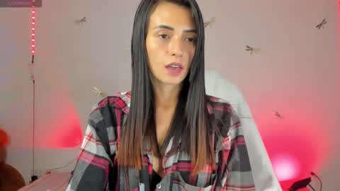 Snapshot of princessluna_14 chatting on October 14, 11:38 pm princessluna_14 online show from October 14, 11:38 pm