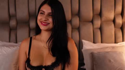 Snapshot of princessluu chatting on February 15, 7:43 pm Lu online show from February 15, 7:43 pm