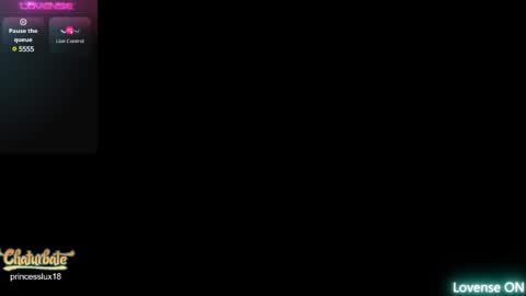 Snapshot of princesslux18 chatting on January 6, 8:39 pm Lux Alot Luxi online show from January 6, 8:39 pm