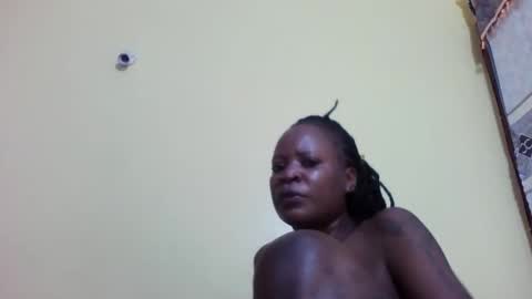 Snapshot of princessmiles2 chatting on October 2, 4:25 pm phelly online show from October 2, 4:25 pm